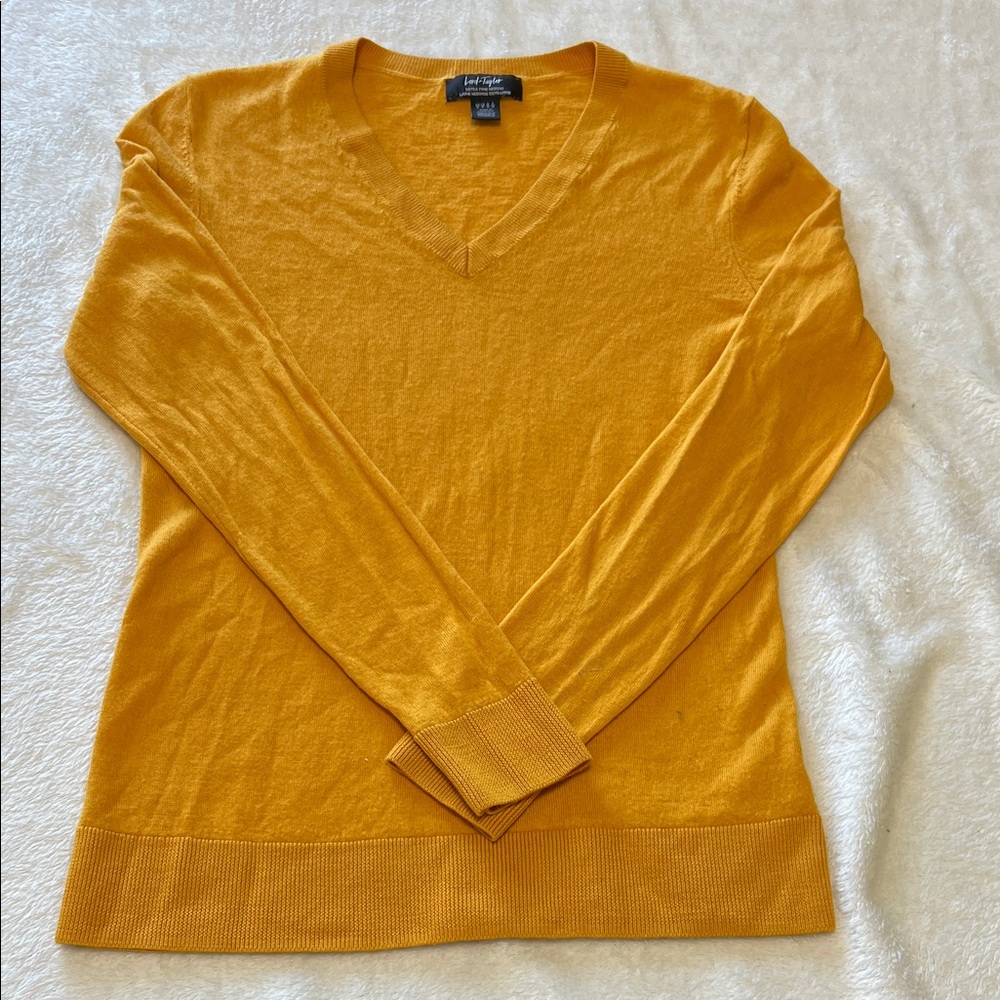Extra Fine Merino Wool V-Neck Sweater Mustard Yellow Minimalist Quiet Luxury Sm